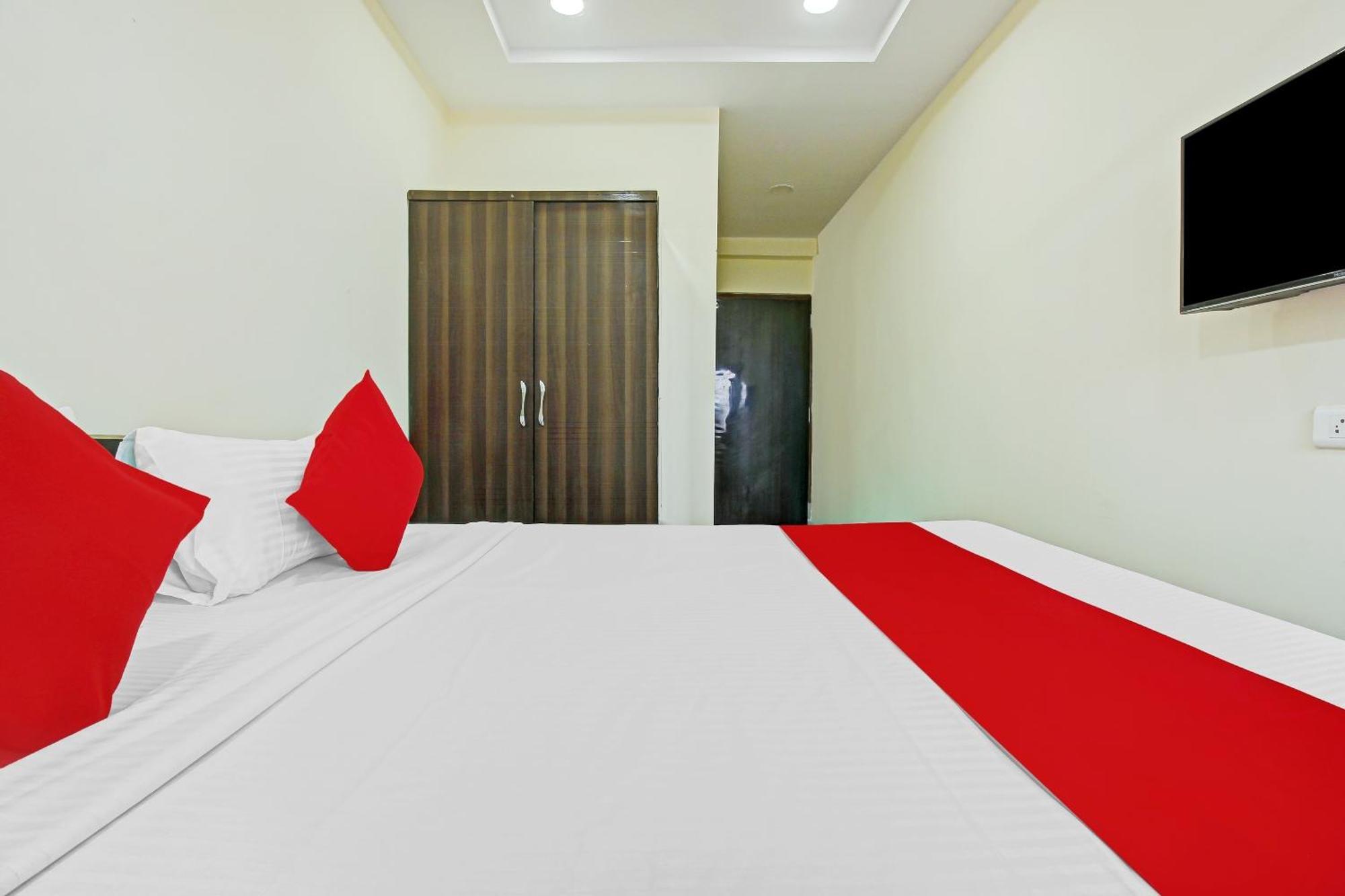 Hotel O Adhin Residency Hyderabad Bagian luar foto