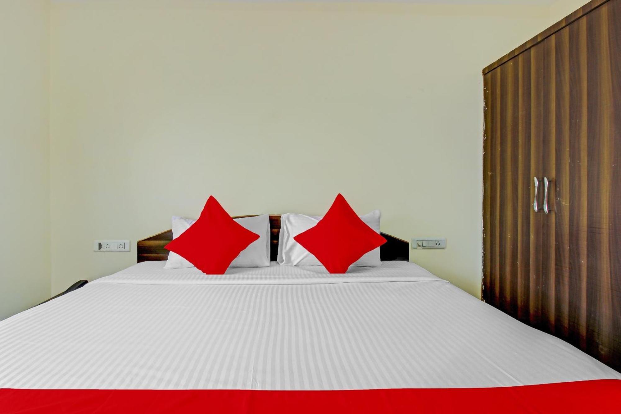 Hotel O Adhin Residency Hyderabad Bagian luar foto