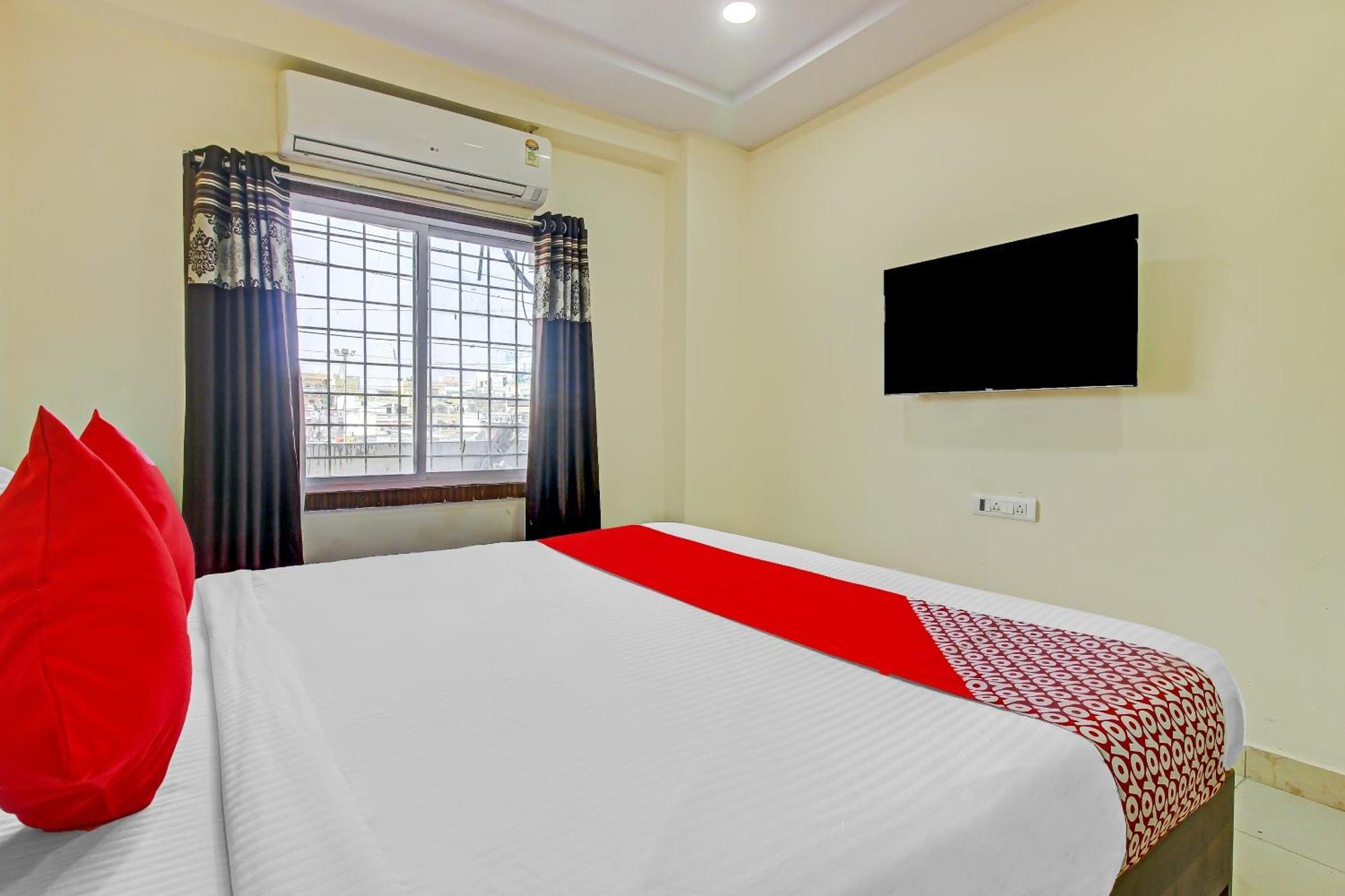 Hotel O Adhin Residency Hyderabad Bagian luar foto