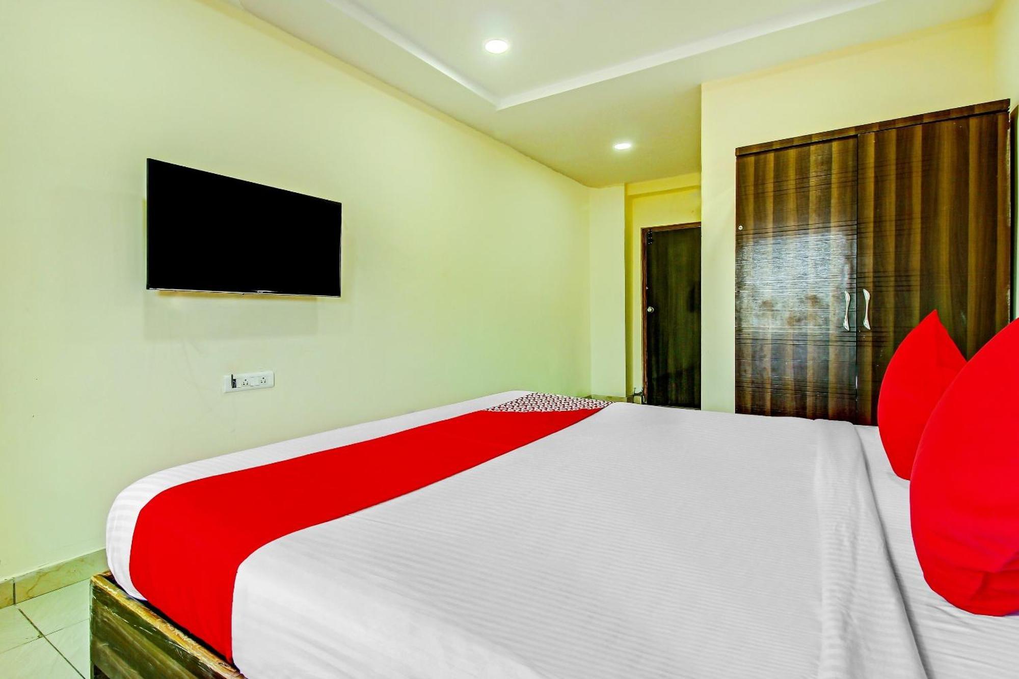 Hotel O Adhin Residency Hyderabad Bagian luar foto